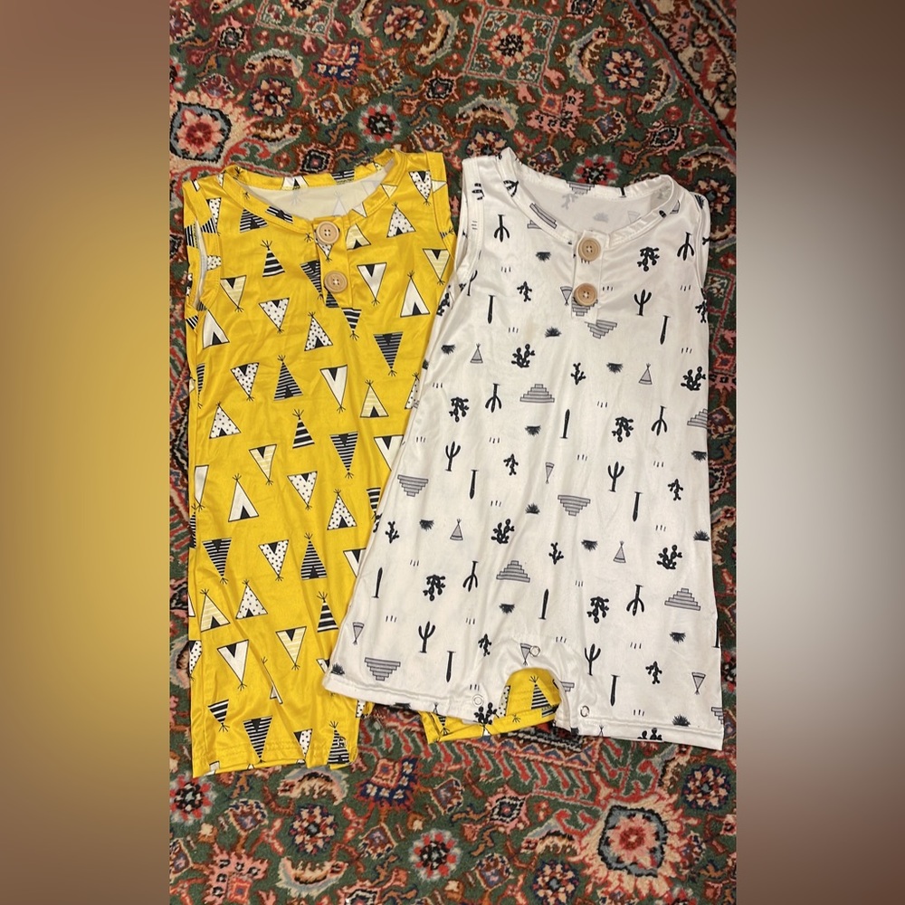 Set of 2 rompers size 2t